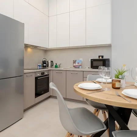 Luxury Near The Center Of Cracow By Renters Prestige クラクフ