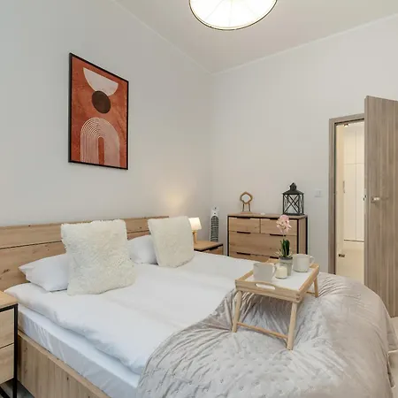 Luxury Near The Center Of Cracow By Renters Prestige クラクフ